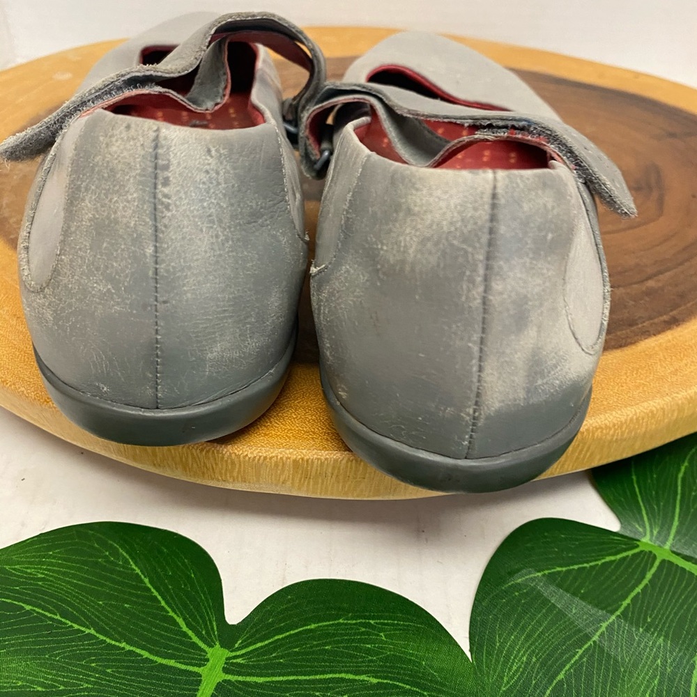 TSUBO Leather Grey Mary Janes Flats - Picture 5 of 8